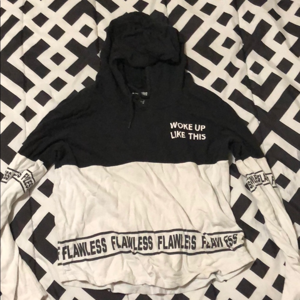 Black and white cropped T